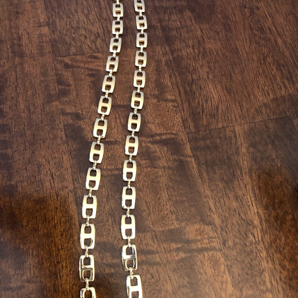 Lot of Six Gold Tone Vintage Costume Jewelry Necklaces - Picture 3 of 12